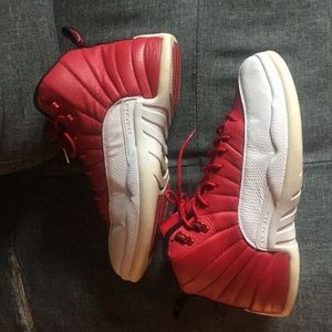 Jordan 12 gym red